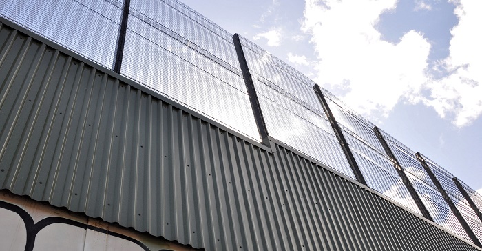 The dividing wall